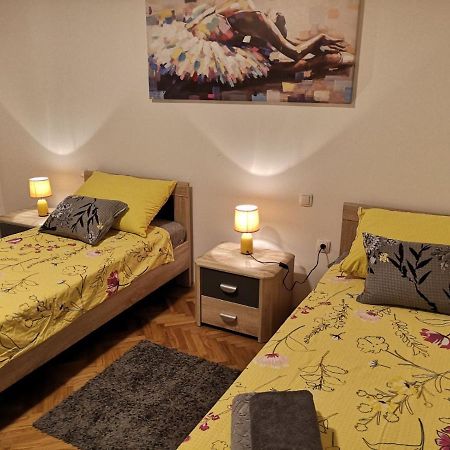 Eugenia Appartement Pula Buitenkant foto