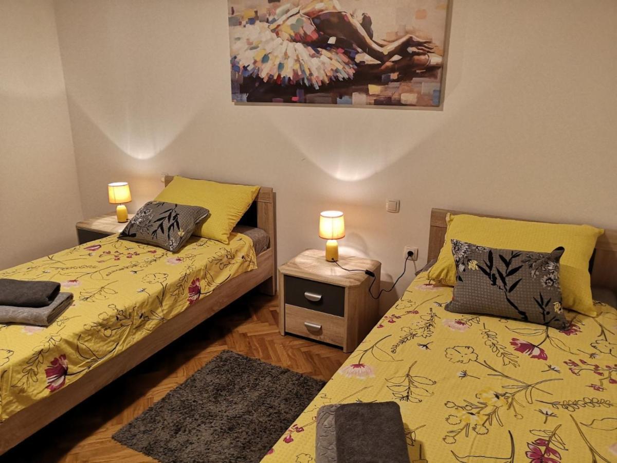 Eugenia Appartement Pula Buitenkant foto