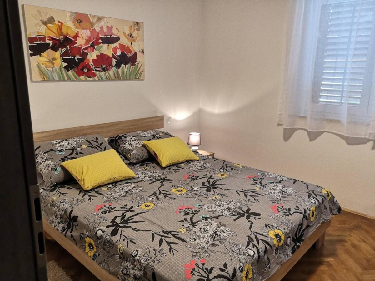 Eugenia Appartement Pula Buitenkant foto