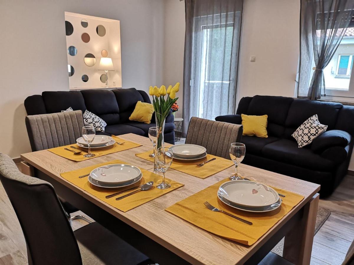 Eugenia Appartement Pula Buitenkant foto