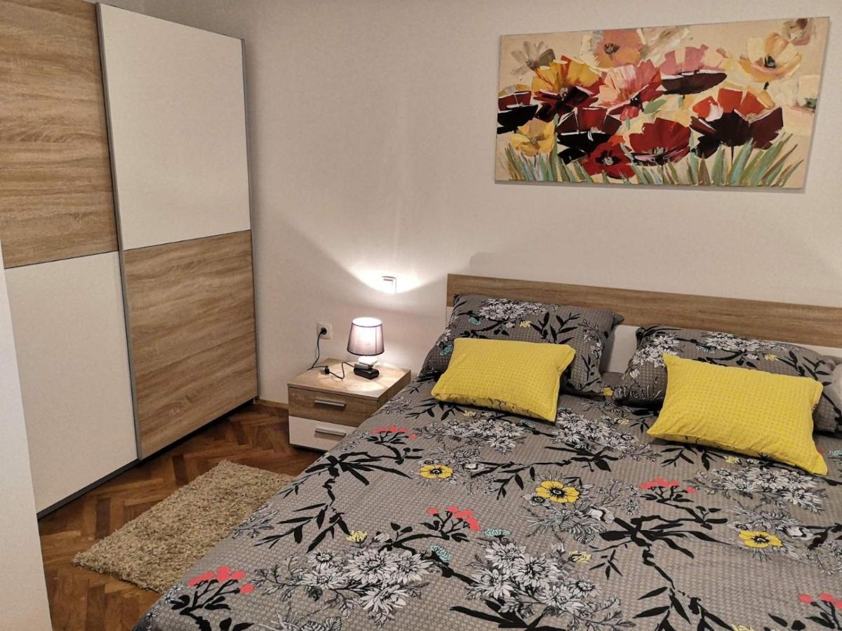 Eugenia Appartement Pula Buitenkant foto